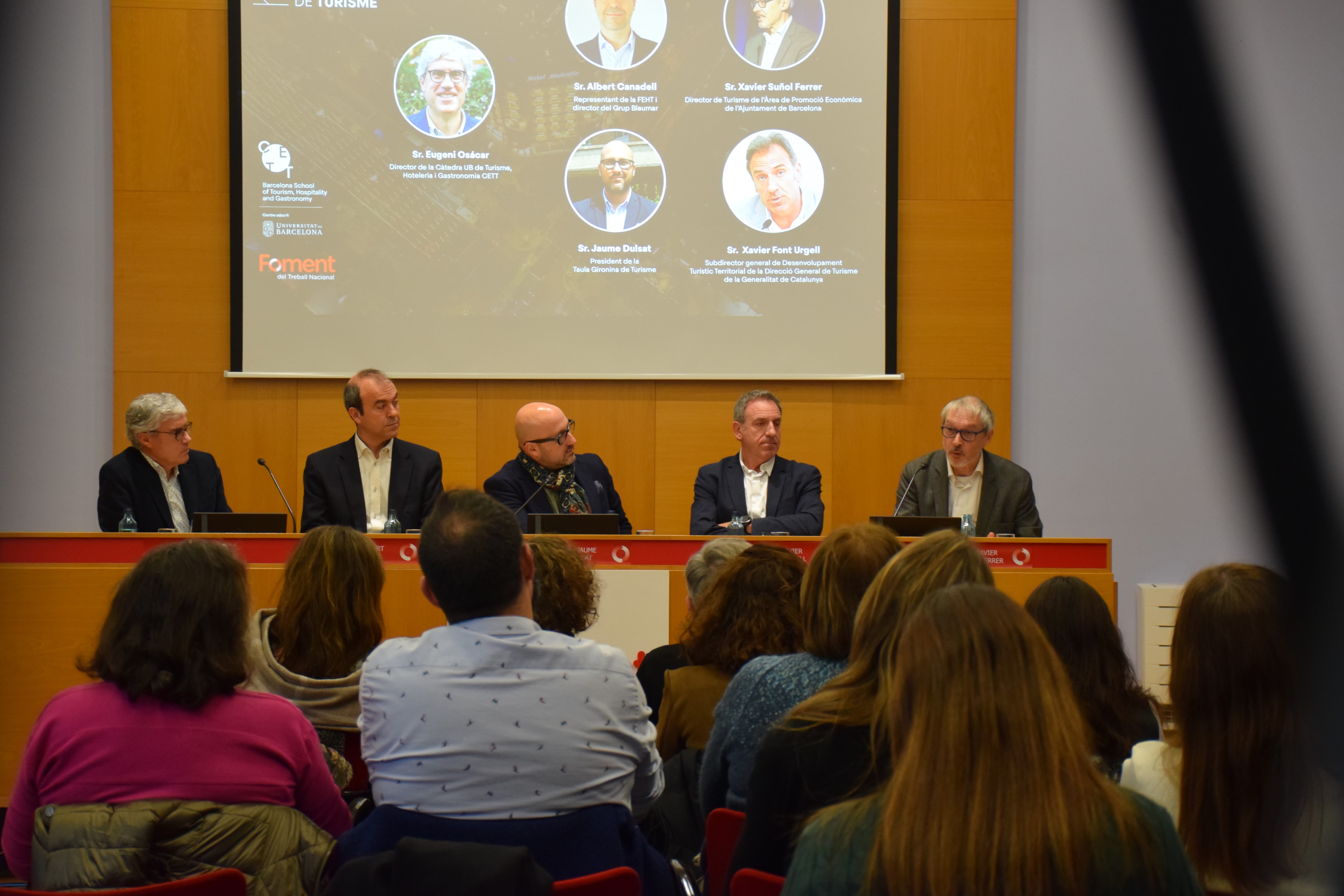 Photography from: Desayunos de Turismo | Expertos destacan el potencial de la tasa turística para promover un modelo sostenible y equilibrado